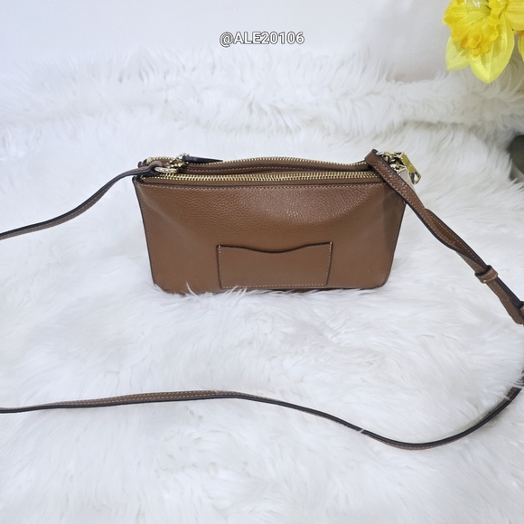 Coach signature brown crossbody with 2 zippers on top. - Picture 11 of 13